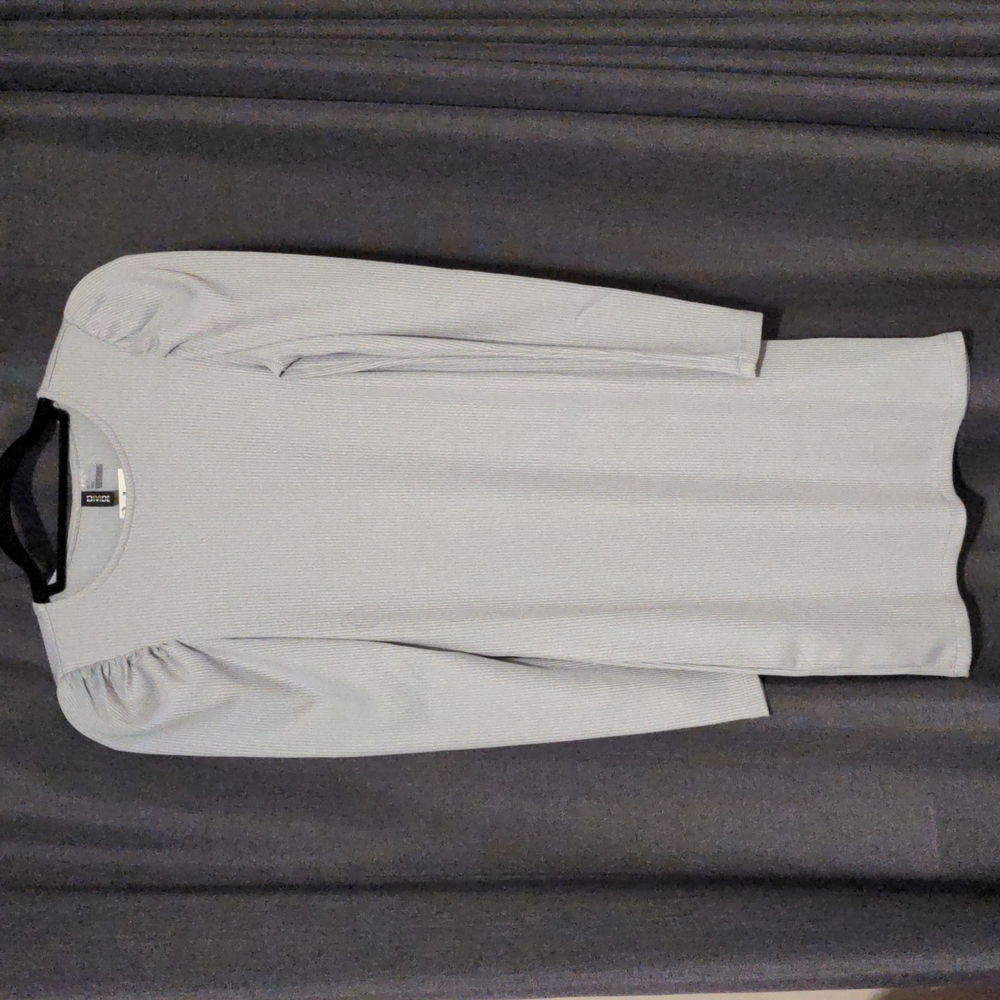 NWT ribbed puff sleeve dress